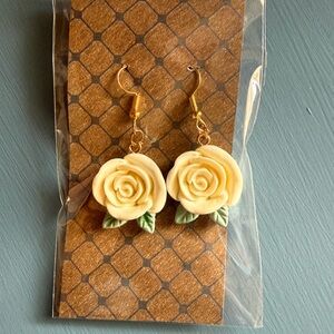 Elegant Floral Earrings